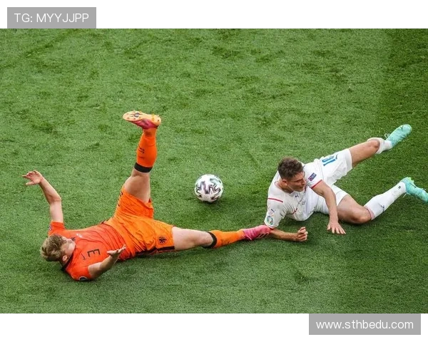 暴躁足球明星的成长历程与场上怒火背后的心路历程揭秘