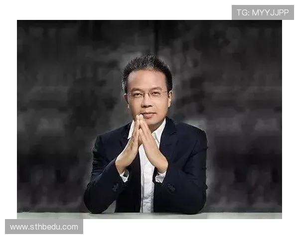 鹏城足球球星崛起之路：从青训到职业赛场的奋斗与荣耀